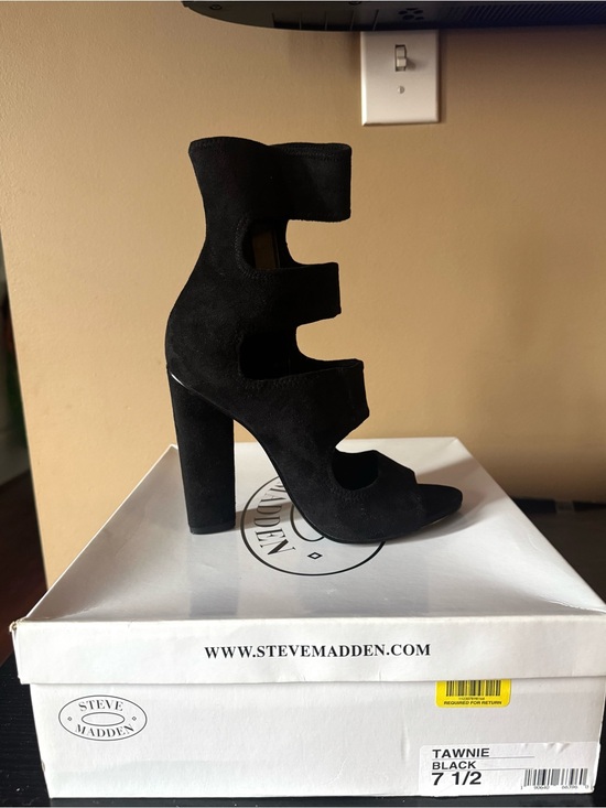 Steve Madden Shoes - Steve Madden Tawnie Black Heels